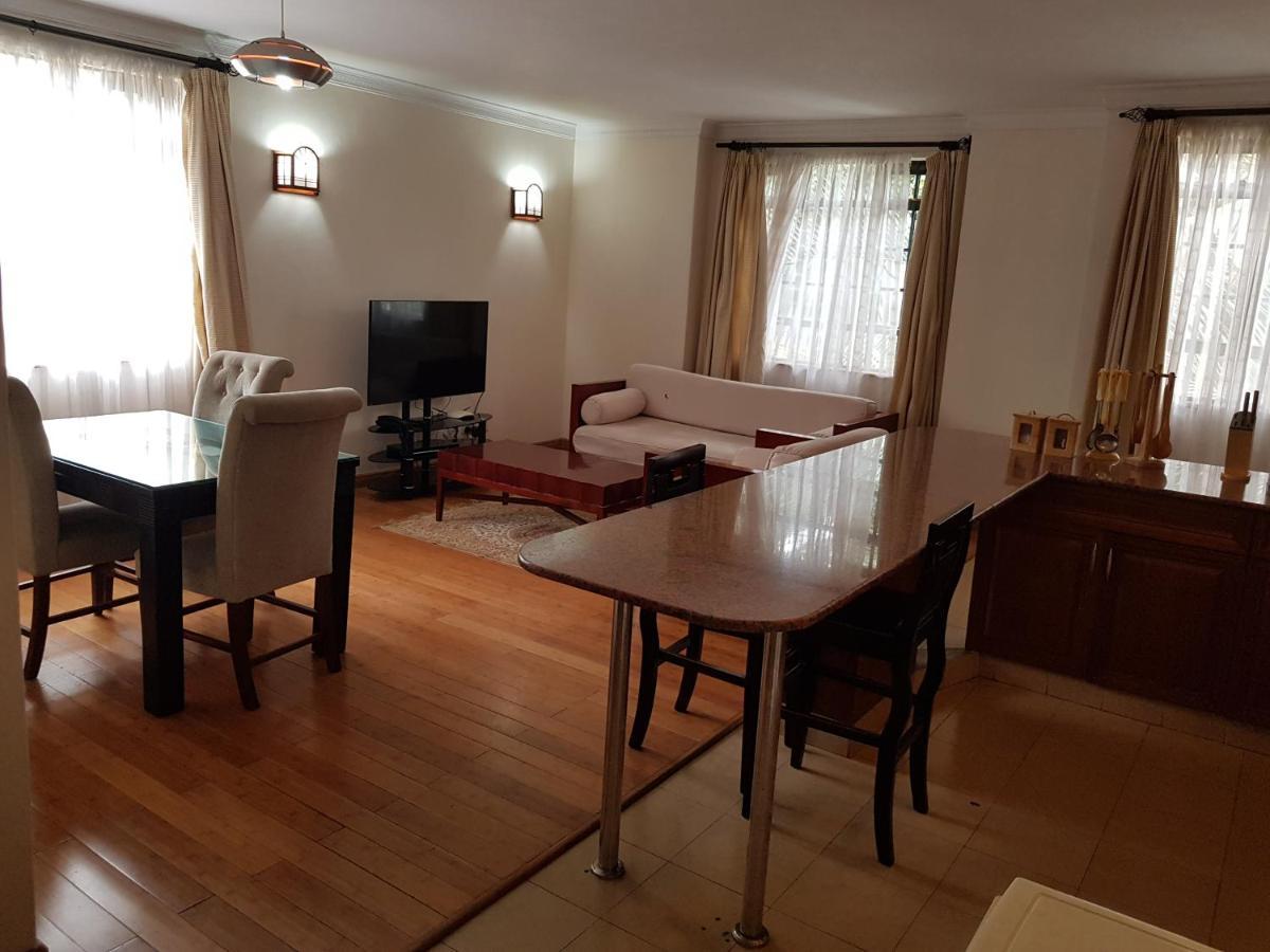 Natural Oak Apartments ナイロビ エクステリア 写真