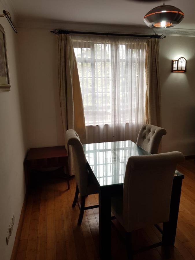 Natural Oak Apartments ナイロビ エクステリア 写真