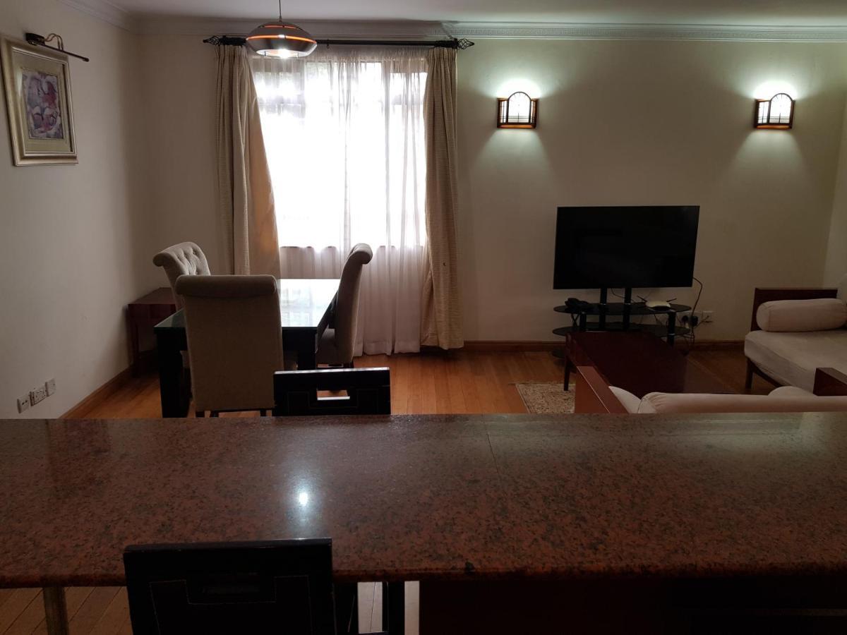Natural Oak Apartments ナイロビ エクステリア 写真