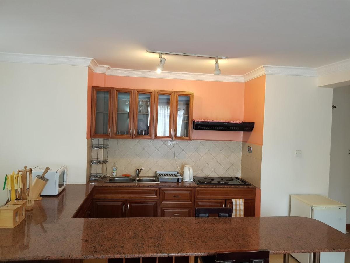 Natural Oak Apartments ナイロビ エクステリア 写真