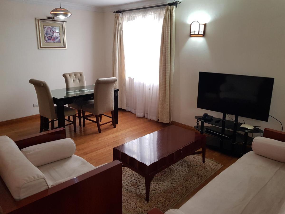 Natural Oak Apartments ナイロビ エクステリア 写真