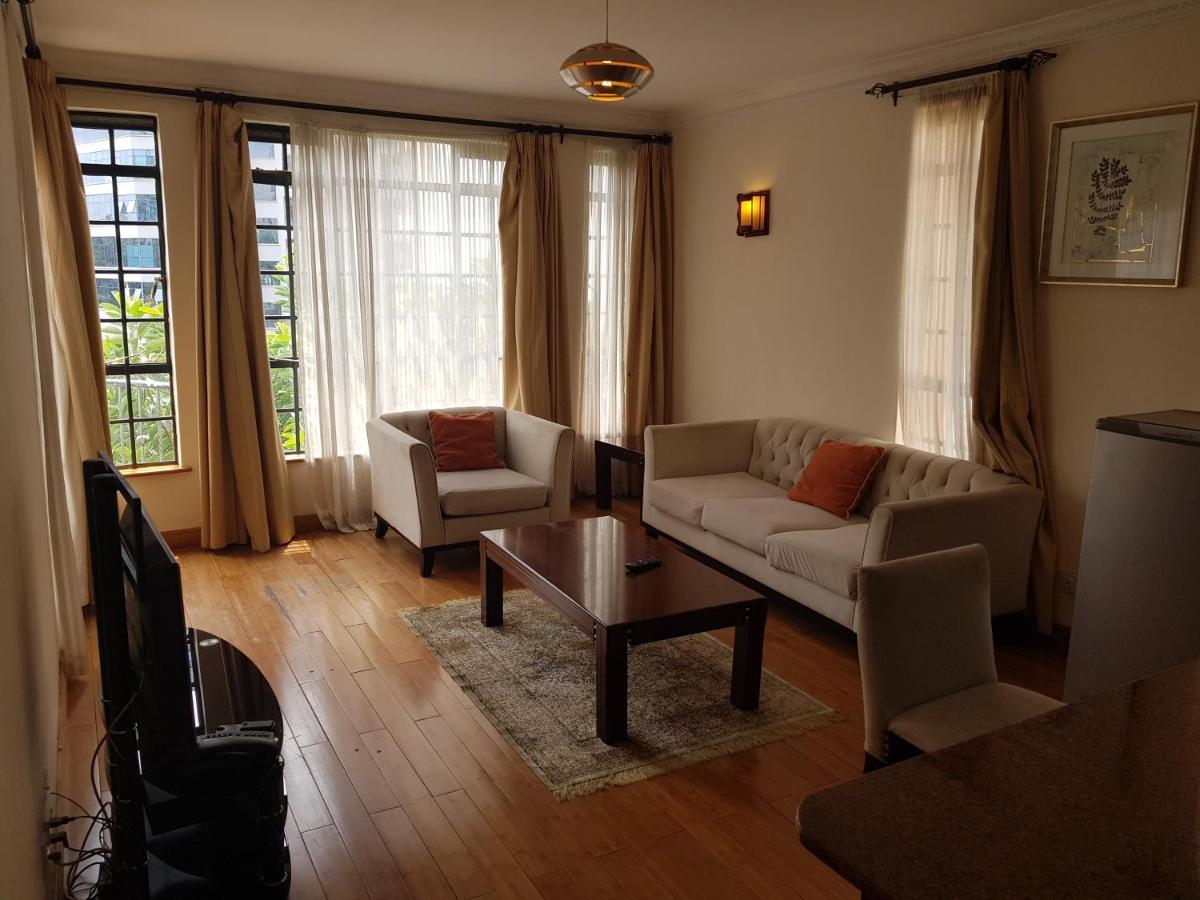 Natural Oak Apartments ナイロビ エクステリア 写真